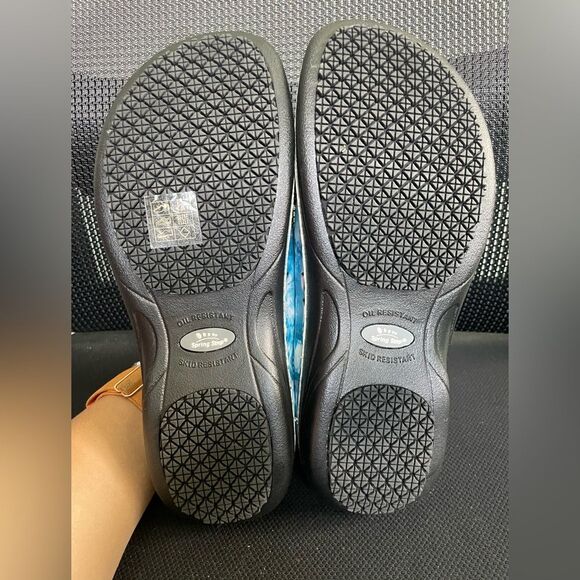 Spring Step Professional Women's Manila-Clouds Shoe, Blue Multi, 8.5 Medium US - Picture 6 of 10